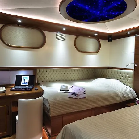 Galataport Yachting ספינת מלון איסטמבול