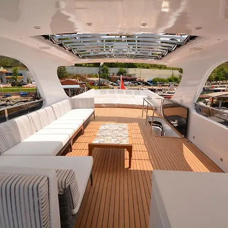 ספינת מלון Galataport Yachting איסטמבול