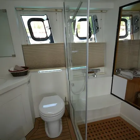 Galataport Yachting Úszó hotel Isztambul